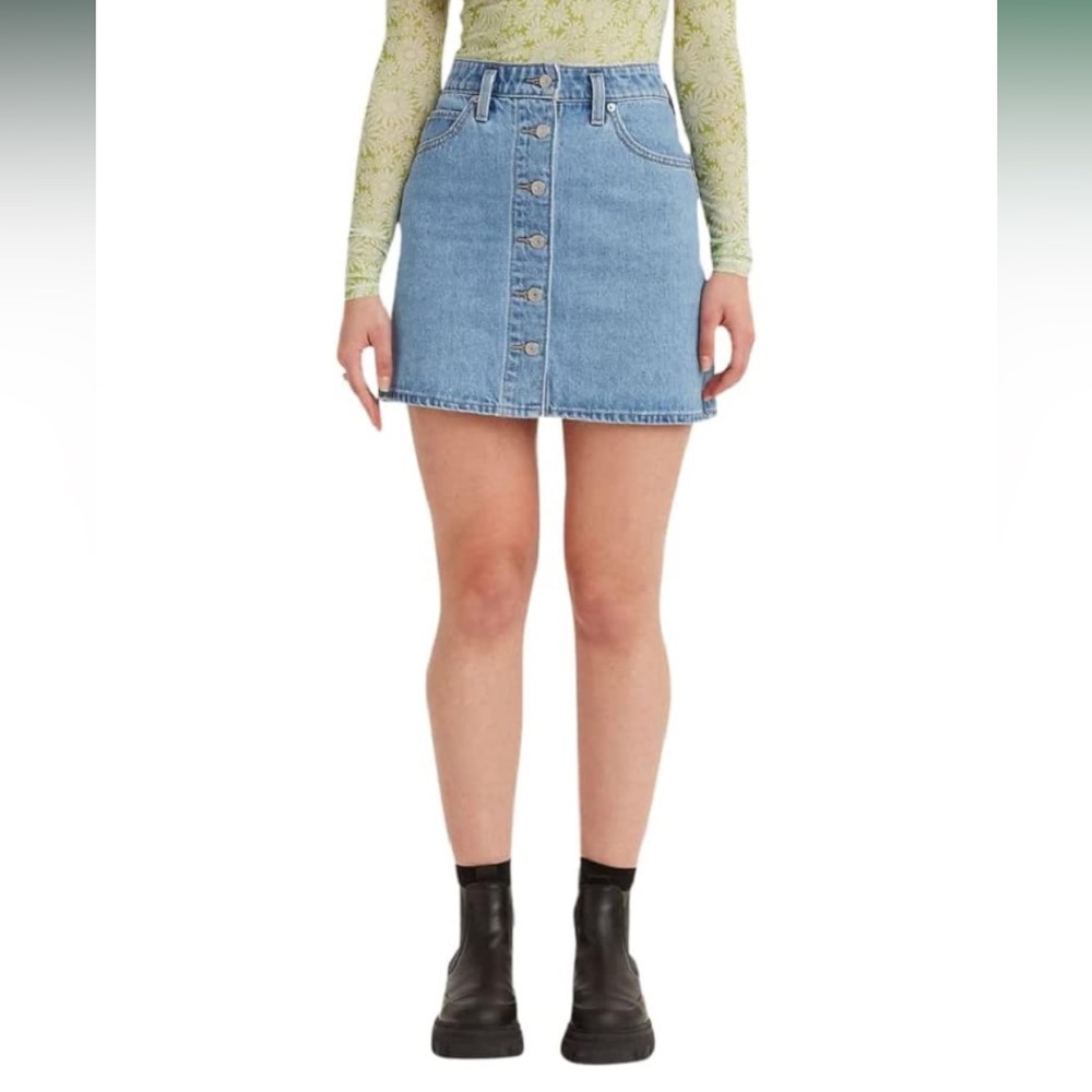 Levi's Women's Notch A-line Button Front Mini Skirt size 32